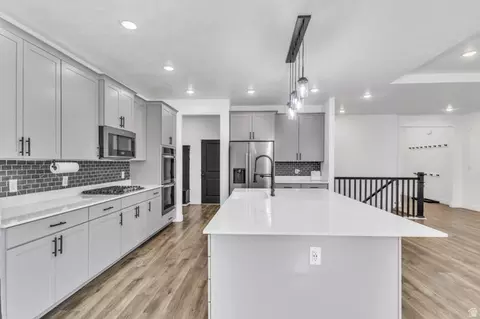 Kitchen - 674 S Meade St, Mapleton, UT 84664 photo 3 of 3