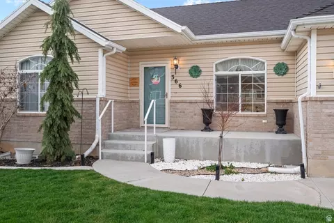 Exterior - 366 S 200 E, Mona, UT 84645 photo 2 of 10