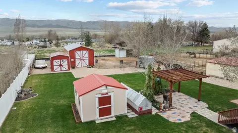 Exterior - 366 S 200 E, Mona, UT 84645 photo 10 of 10