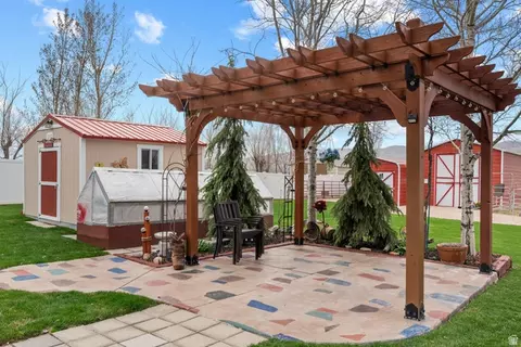 Exterior - 366 S 200 E, Mona, UT 84645 photo 5 of 10