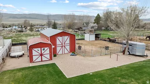 Exterior - 366 S 200 E, Mona, UT 84645 photo 8 of 10