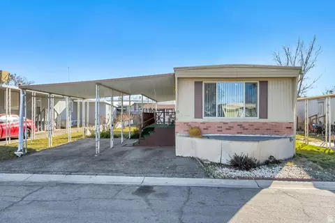 1733 W 3190 S #15, West Valley City, UT 84119