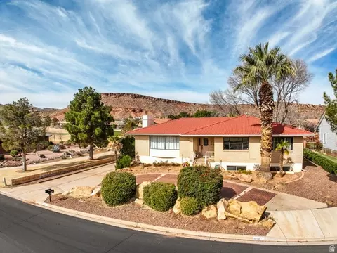 1054 W Wesley Powell, Saint George, UT 84790