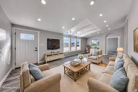 Living - 55 E Mount Peale Dr, Moab, UT 84532 photo 2 of 10