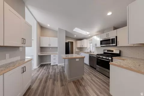 Kitchen - 55 E Mount Peale Dr, Moab, UT 84532 photo 1 of 3
