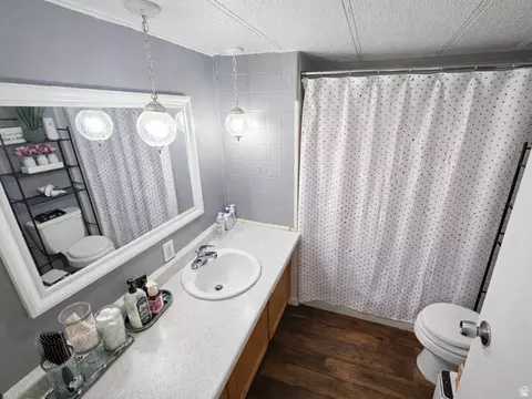 8812 S Stratford Cir, Sandy, UT 84070 photo 12