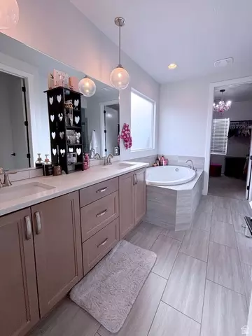 Bath - 429 E Treasure Rd, Washington, UT 84780 photo 3 of 3