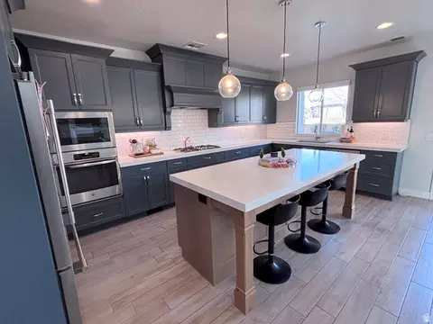 Kitchen - 429 E Treasure Rd, Washington, UT 84780 photo 1 of 3