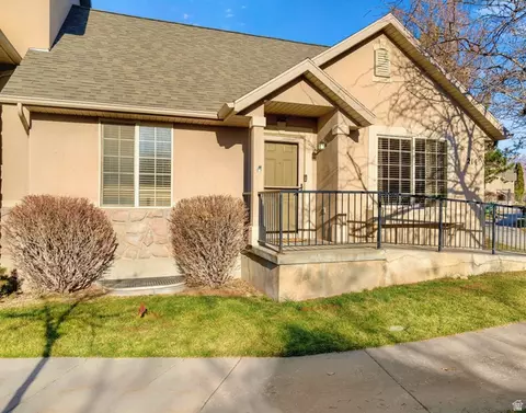 214 W Crescent View Ln N #109, Tooele, UT 84074