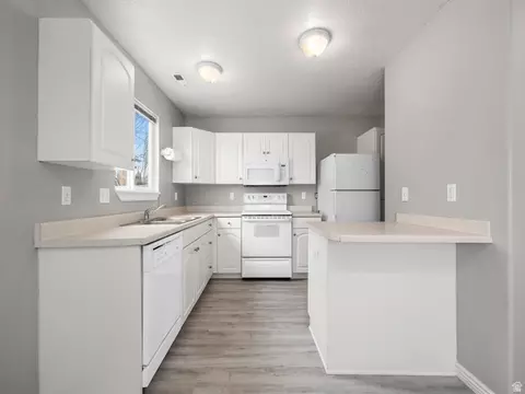 Kitchen - 369 N Main St E #2, Orem, UT 84057 photo 1 of 2