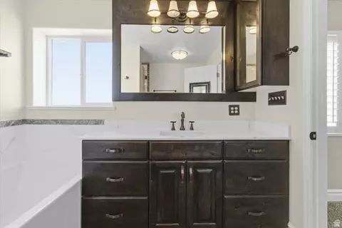 Bath - 17500 N 4250 E, Moroni, UT 84646 photo 2 of 5