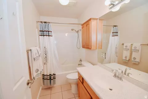 Bath - 1056 E 920 S, Ephraim, UT 84627 photo 2 of 3