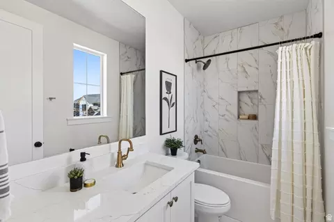 Bath - 1547 N 275 W #5, Orem, UT 84057 photo 2 of 9