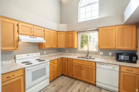 Kitchen - 648 W Hale Ave, Moab, UT 84532 photo 1 of 6