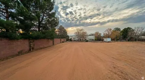 1249 W W Bloomington Dr S, Saint George, UT 84790