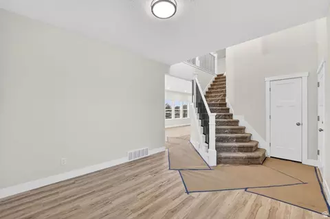 Entry Way - 5781 S Tripp Ln, Murray, UT 84123 photo 1 of 3