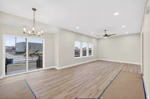 Living - 5781 S Tripp Ln, Murray, UT 84123 photo 5 of 7