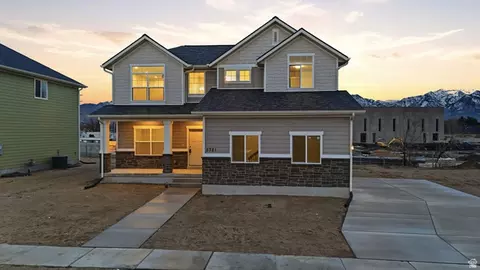Exterior - 5781 S Tripp Ln, Murray, UT 84123 photo 6 of 8