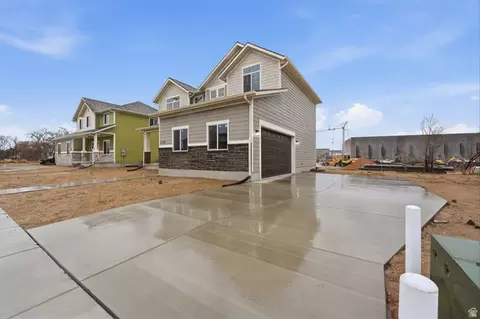 Exterior - 5781 S Tripp Ln, Murray, UT 84123 photo 5 of 8