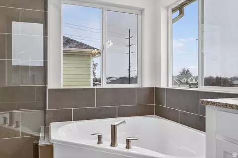 Bath - 5781 S Tripp Ln, Murray, UT 84123 photo 4 of 6