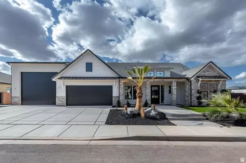 4936 S Lakefront Pl, Washington, UT 84780