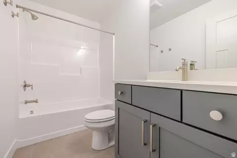 Bath - 5228 S Acacia Dr #808, Mapleton, UT 84664 photo 2 of 2