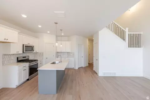 Entry Way - 5228 S Acacia Dr #808, Mapleton, UT 84664 photo 1 of 2