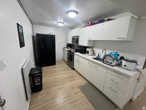 Kitchen - 3473 N Delta St, Eagle Mountain, UT 84005 photo 4 of 5