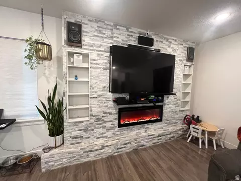 Living - 3473 N Delta St, Eagle Mountain, UT 84005 photo 2 of 2