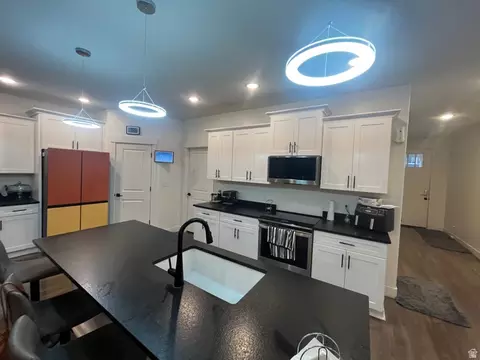 Kitchen - 3473 N Delta St, Eagle Mountain, UT 84005 photo 2 of 5