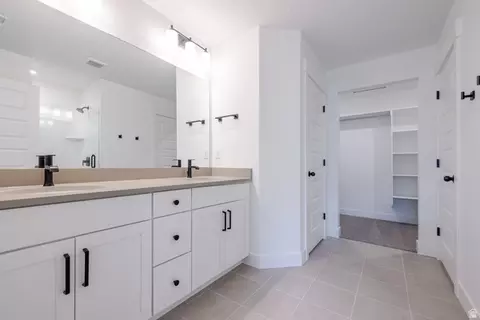 Bath - 5224 S Acacia Dr #809, Mapleton, UT 84664 photo 1 of 2