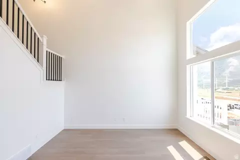 Living - 5224 S Acacia Dr #809, Mapleton, UT 84664 photo 2 of 2