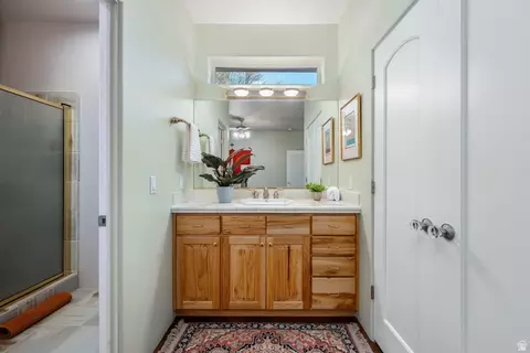 Bath - 779 S Silver Rd, Leeds, UT 84746 photo 6 of 10