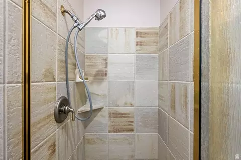 Bath - 779 S Silver Rd, Leeds, UT 84746 photo 8 of 10