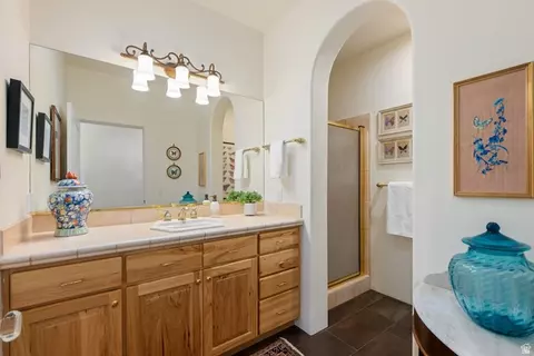 Bath - 779 S Silver Rd, Leeds, UT 84746 photo 7 of 10