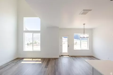 Living - 5214 S Acacia Dr #811, Mapleton, UT 84664 photo 1 of 2