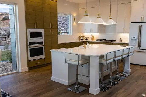 Kitchen - 2166 N Double Eagle Ln, Washington, UT 84780 photo 1 of 2