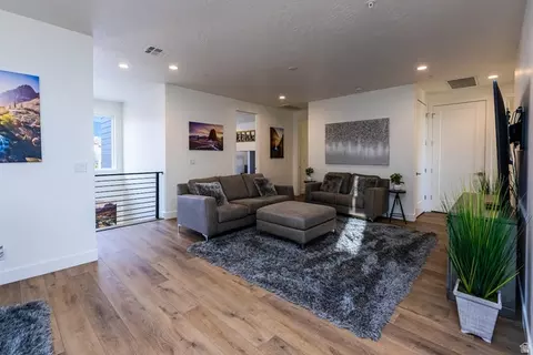 Living - 2166 N Double Eagle Ln, Washington, UT 84780 photo 2 of 3