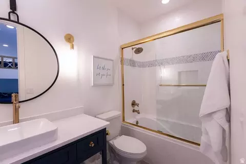 Bath - 2166 N Double Eagle Ln, Washington, UT 84780 photo 4 of 9