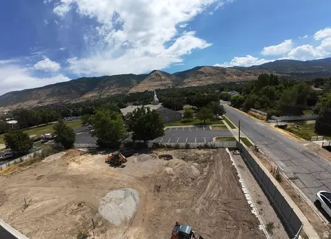 Exterior - 374 S 525 W, Centerville, UT 84014 photo 2 of 2
