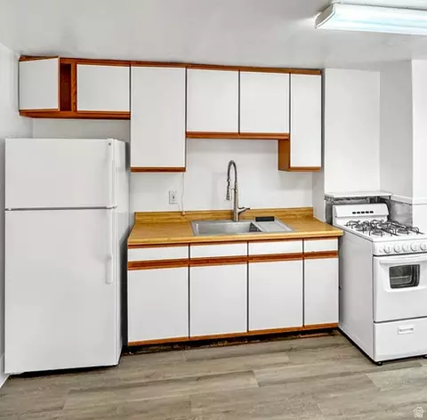 Kitchen - 232 E 400 N, Provo, UT 84606 photo 2 of 6