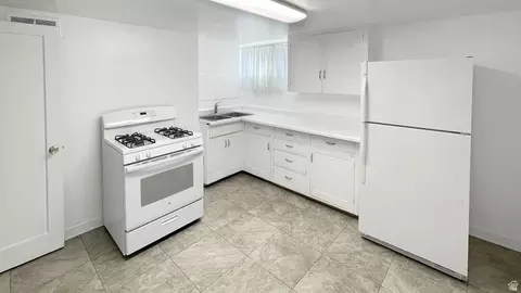 Kitchen - 380 N 200 E, Provo, UT 84606 photo 3 of 4