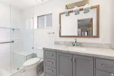 Bath - 943 S 550 E, Orem, UT 84097 photo 3 of 6