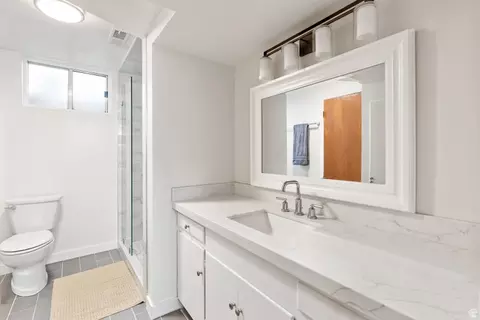 Bath - 943 S 550 E, Orem, UT 84097 photo 5 of 6