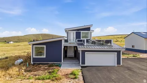 2747 S Country Club Way, Garden City, UT 84028