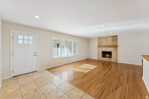 Living - 3651 E Oakview Dr, Millcreek, UT 84124 photo 2 of 6