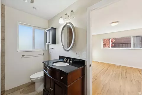 Bath - 3651 E Oakview Dr, Millcreek, UT 84124 photo 2 of 4
