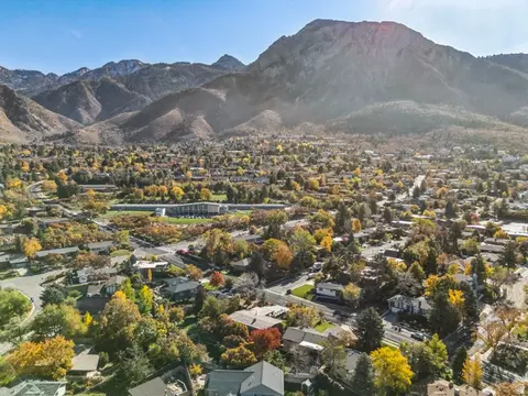 View/Area - 3651 E Oakview Dr, Millcreek, UT 84124 photo 1 of 4