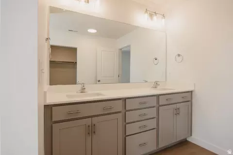 Bath - 3596 N Oak Blvd #327, Eagle Mountain, UT 84005 photo 3 of 4