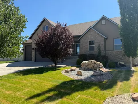 Exterior - 384 N 710 E, Salem, UT 84653 photo 10 of 16